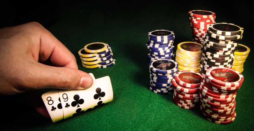 Ikke kikk i kortene! Spill er best når du vinner, så les her og bli best på online casino.